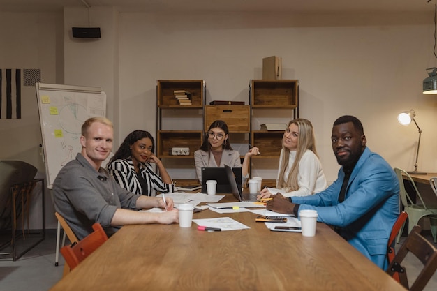 Zespół przy biurku